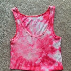 Trendy n’ Unique Pink Spiral Lettuce Crop Top💗✨!